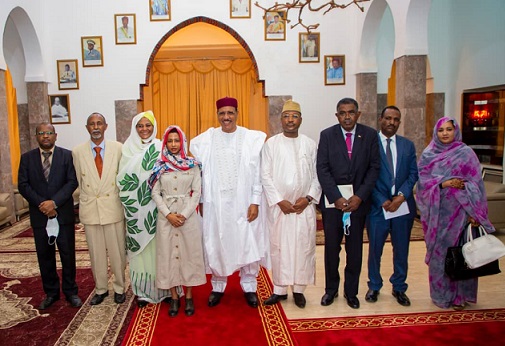 الرئيس النيجري استقبل الوفد السوداني برئاسة وزيرة الخارجية