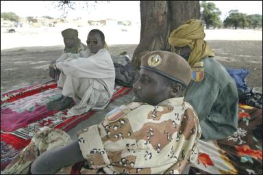 A_soldier_of_the_chad_army_in_Tina_20040130.jpg