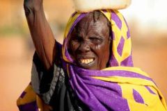 A_displaced_Sudanese_woman.jpg