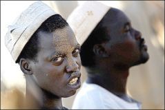 Displaced_Sudanese_pray.jpg