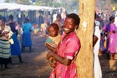 Sudanese_refugees_in_Uganda.jpg