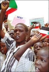 Sudanese_demonstrate_in_Khartoum_AFP_.jpg