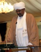 Al-Bashir_is_sworn_in.jpg