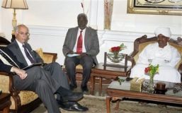 Natsios_meets_al-Bashir.jpg