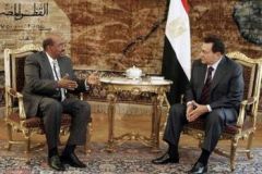 al-Bashir_sits_with_Mubarak.jpg