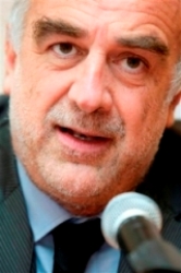 Luis Moreno Ocampo, chief prosecutor of the International Criminal Court (ICC), speaks about the situation in Darfur, Sudan, during the 6th International Film Festival and Forum on Human Rights, in Geneva, Switzerland, Wednesday, March 12, 2008 (AP)