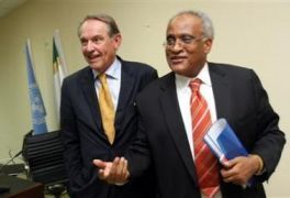 AU envoy for Darfur Salim Ahmed Salim and his U.N. counterpart Jan Eliasson brief the media about the Darfur Peace Process after their visit to Darfur and Juba, in Khartoum January 19, 2008. (Reuters)