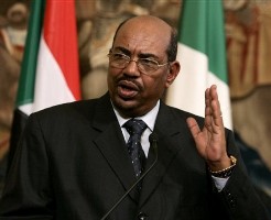 Sudanese President Omar al-Bashir gestures during a joint press conference with Italian Premier Romano Prodi, not pictured, at the end of their meeting at Chigi Palace, in Rome, Sept. 14, 2007 (AP)