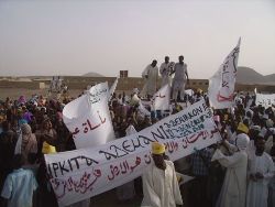 Nubian activists protest plans to build Kajbar Dam on the Nile, Sudan (internationalrivers.org)
