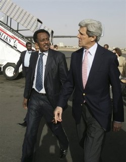 Senator_Kerry_arrives_in_Khartoum.jpg