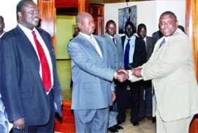 Riek_Machar_Museveni.jpg