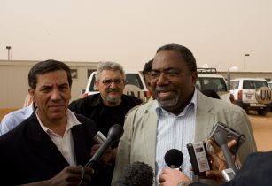 JSR Adada 's photo  talking to media after meeting Holmes in UNAMID HQ-El Fasher 09-05-2009 (photo UNAMID)