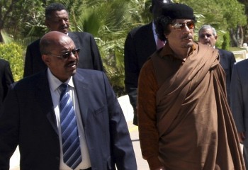 Libya's leader Muammar Gaddafi (R) and Sudan's President Omar Hassan al-Bashir (L) (Reuters)