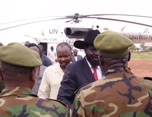 Sudan’s FVP and South Sudan’s government President Salva Kiir on his arrival at UNMIS Abyei helicopter landing site, on July 9 (photo Ngor Arol Garang)