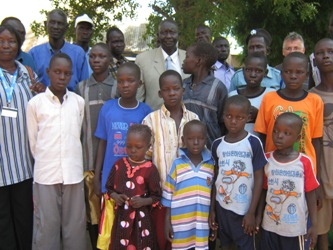 Children rescued from Murle abductors pose for a photo with UN agencies and state officials in Bor on Thursday (Photo by Peter Kayier)