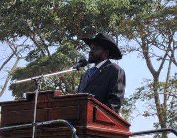 Sudan’s First Vice President speaking at Moyo, northern Uganda on Tuesday 24 November 2009 (photo by Larco Lomayat)