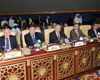 Representatives from the EU, Russia and USA at the signing ceremony of a framework agreement by the Sudanese government and rebel JEM in Doha, on Feb 23, 2010 (QNA)