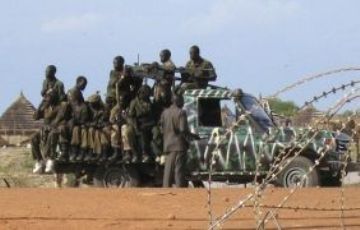 SPLA) soldiers gather outside a U.N. base in Abyei May 16, 2008. (Reuters)