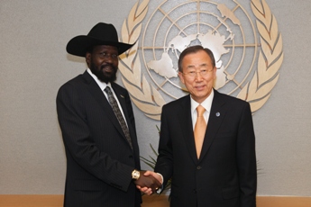 Secretary-General Ban Ki-moon (right) meets with Salva Kiir, First Vice-President of the Republic of the Sudan (UN Photo)