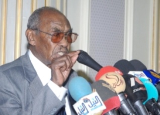 Head of the referendum commission Mohamed Ibrahim Khalil (SUNA)