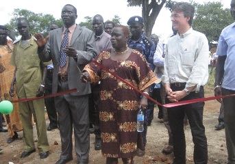 Dr. Ann Itto cutting a rope, marking the inauguration of project (ST)