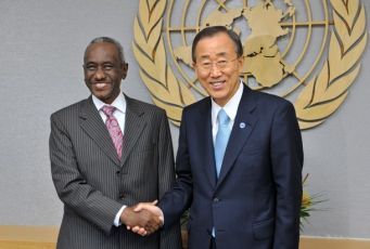 Ali Osman Mohamed Taha (L), Vice President of Sudan, shakes hands with United Nations Secretary General Ban Ki-Moon (R) before their meeting on September 25, 2010 during the United Nations General Assembly at UN headquarters in New York. (Getty)