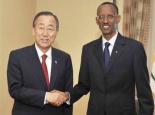 UN Secretary-General Ban Ki-Moon (left) with Rwandan President Paul Kegame in Kigali, Rwanda Wednesday, Sept 8, 2010 (AP Photos)