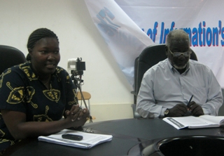 Isaac Kenyi, the CSRTF Chairperson (R) and his deputy Lorna Merekaje, addressing journalists regarding Abyei in Juba, South Sudan 21 Oct. 2010 (ST)