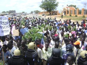 Students and youth protest in Juba south Sudan as VP Taha visits Oct 12 2010 (ST)