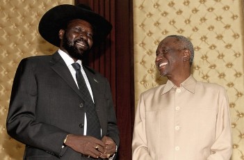 Sudanese First Vice President Salva Kiir (L), who heads Sudan's former rebel SPLM, and Second Vice President Ali Osman Taha (R) (AFP)