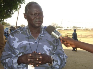 Commander Adebnego Akol, the police academy head addressing the media in Rajaf, South Sudan. Dec. 2, 2010 (ST)