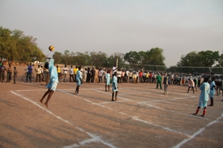 Girls volleyball team Akon Buoi in action against their coaches at a match in Rumbek. Jan 29, 2011 (ST)