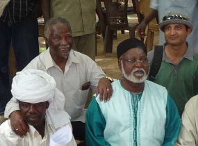 The head of the AU Panel (C) during a visit to Darfur in June 2009 (photo Darfur DDR)