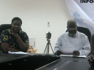 Lorna Merekaje (L) and Isaac Kenyi (R), civil society nominees to the technical committee addressing the media in Juba, Oct 21, 2010 (ST)