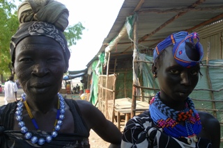 Young woman and her mother, Pibor, 22 March (ST)