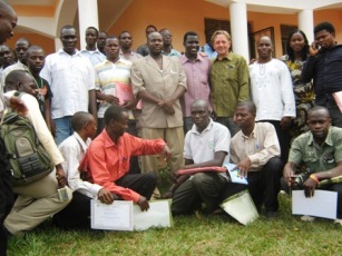 Journalists pose for group photo after the closing ceremony of media workshop at Naivasha Hotel in Yambio. March 8, 2011 (ST)