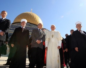 FILE - In this handout photo provided by the Israeli Press Office (GPO), Pope Benedict XVI visits Temple Mount on May 12, 2009 in Jersusalem (AFP)