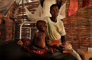 Mother and son, MSF inpatient theraputic feeding center, Agok (MSF)