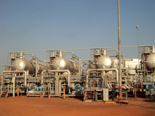 Oil storage facilities at Unity Power Plant in Bentiu. Jan 6, 2011 (ST)