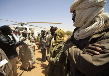 Rebel commanders in Darfur welcome Joint Special Representative (JSR) Ibrahim Gambari to Fanga Suk village, in East Jebel Marra (West Darfur), 88 km from Tawilla on March 18, 2011 (Reuters Photo)