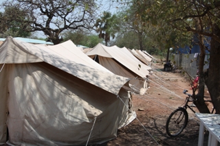 Tents used to house teachers at the institute in Rumbek (ST)