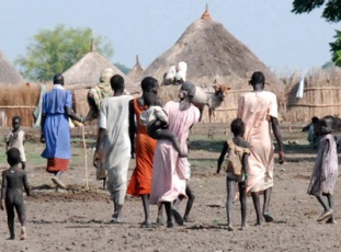 South Sudanese women (IRIN)