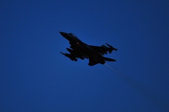 A US F16 plane takes-off from the Aviano air base on March 20, 2011 (AFP)