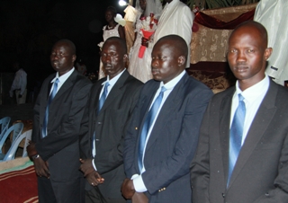 Wedding attendees from the grooms family at the wedding. Rumbek, Lakes state, South Sudan (ST)