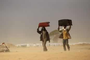 Tens of thousands of guest workers including men, women and children from Egypt, Tunisia, Bangladesh, Sudan and other countries continue to flee the unrest in Libya (Getty Images)