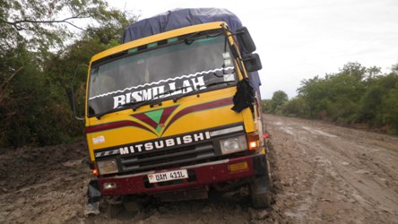 A truck full of goods from Uganda via Juba stucked at Malualagor bar  7 miles away from Bor on 29 May 2011 (Photo John Actually- ST)