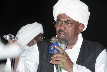 Sudan's President Omar Hassan al-Bashir addresses supporters in Port Sudan, capital of Red Sea State June 21, 2011 (Reuters)