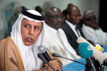 File picture for Qatar's state minister for foreign affairs during a meeting held in El Fasher on 28 November 2010 (photo UNAMID)