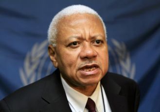 United Nations (UN) independent human rights expert on the situation in Sudan Mohamed Othman Chande speaks during a news conference upon conclusion of his third visit to the country at the UN headquarters in Khartoum June 8, 2011 (REUTERS PICTURES)