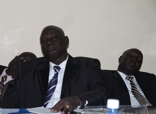 Lakes state's rural development minister Jok Ayom (center), minister of agriculture (right) and minister of health (left) attend UN briefing in Rumbek. August 18, 2011 (ST)